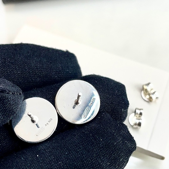 Authentic GUCCI STUD EARRINGS - Picture 3 of 12